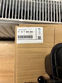Vyrovnávací nádoba BMW M5 F90 17137889450 - 2
