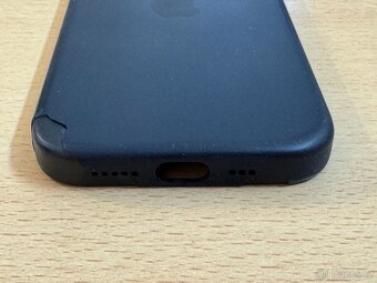 iPhone 15 Pro Silicone Case + MagSafe (černá) - 2