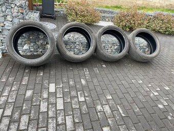 Prodám letní pneu 2x 275/40/r21 2x 315/35/r21 - 2