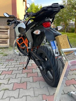 KTM 690 Duke - 2