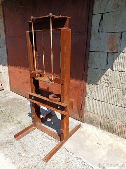 Konstrukce pro hydraulický lis dílenský 50 tun - 2