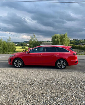 Kia Cee'd 1.6 CRDi Kombi 136k Business Line - 2