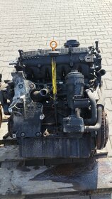 VW Touran 1.9-74 typ:AVQ - 2