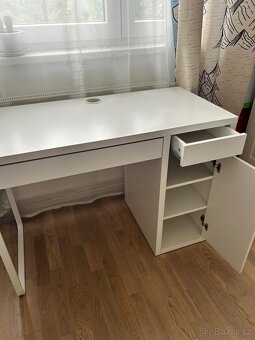 psací stůl IKEA - 2