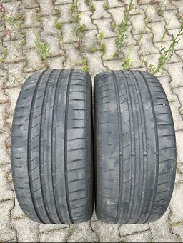 225/45 R17 - 2