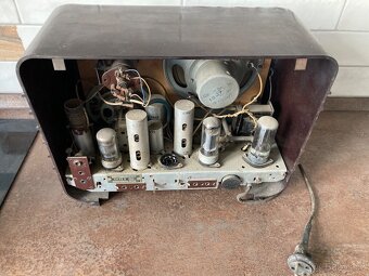 Starožitné elektronkové rádio TESLA 422U - 2