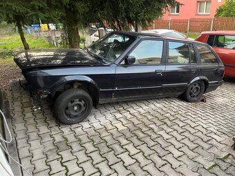 bmw e30 touring - 2
