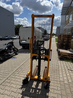 Hydraulický paletový vozík 1500kg 1600mm - 2