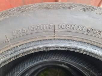 Zimní pneumatiky 235/65/17 - 2