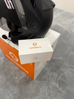 Schuberth E2 matná černa + interkom Schuberth SC2 - 2