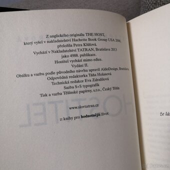 Hostitel (Stephenie Meyer) filmový přebal 2. vydání - 2