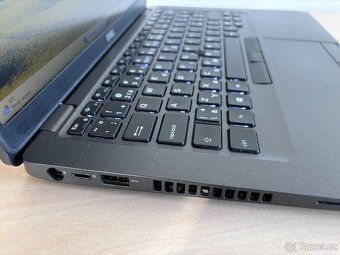 Dell 5400, i5, 16 GB RAM, M.2 512 GB SSD (Nový), 14" FHD - 2