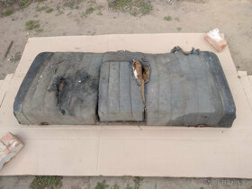 Prodám na Tatra 603 zadní sedátko, vrch. - 2