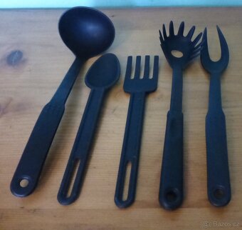 KUCHYŇSKÉ NÁČINÍ - TEFLON - 2