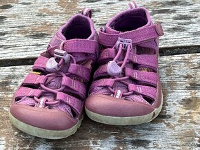 Keen Newport H2 Junior velikost 27/28 - 2