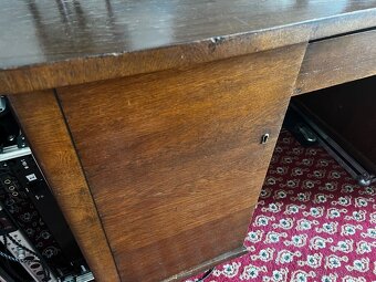 Starožitný psací stůl - 2