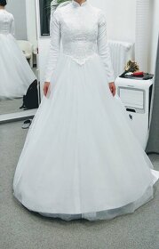 sněhobílé svatební šaty - velikost 36/38 cm - 2