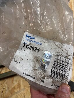 T4 prodam predni nova ramena Delphi - 2