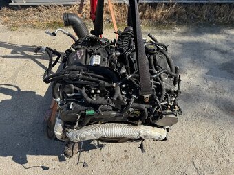 -----LAND ROVER RANGE ROVER 3.0 D V6 BiTURBO----- - 2