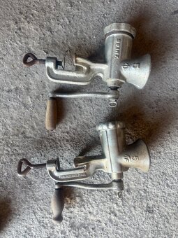 Prodám dva mlýnky na maso - 2