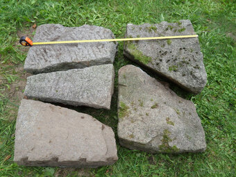Kamenná dlažba, zápražáky ,žulové desky. - 2