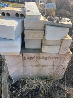 Cihly VPC / Kalksandstein – zbytky ze stavby - 2