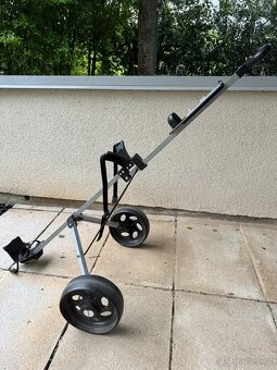 Golfový vozík s 2 kolečky - 2