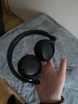 Sluchátka JBL Tune 670 NC - 2