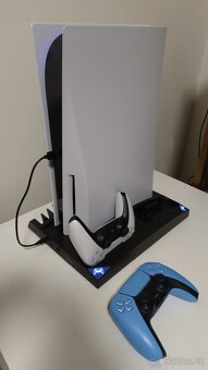 PS5 s mechanikou v záruce + 2 ovl. a chlazení - 2
