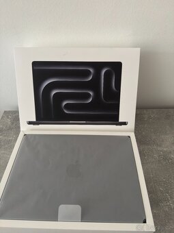 Apple MacBook Pro 14,2” M4 / 16GB / 512GB SSD – Vesmírně čer - 2