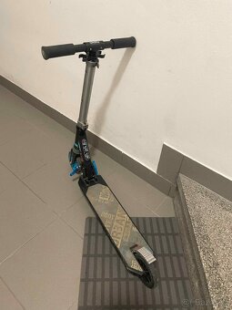 Dětská koloběžka z Decathlonu modrá - 2