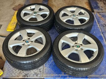 Prodám Alu kola 5x112 R17 Letní pneu 225/45/R17 - 2