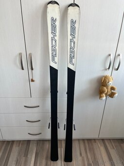 Lyže Fischer RC4 - 2