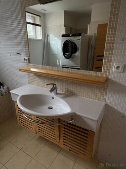 Koupelnová + umyvadlová skříň - 2