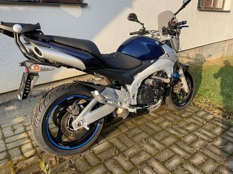 Suzuki GSR 600 - 2