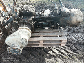Podvozek kompletní, nebo po dílech Zetor 7011 - 2