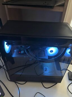Herní PC | Ryzen 7 9800x3D, RTX 5070, 32GB DDR5, 2TB SSD - 2