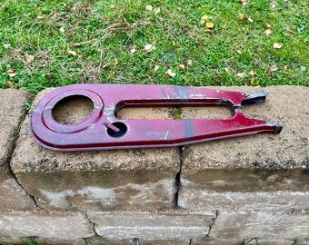 Jawa CZ 125 150 kyvacka pulbuben - kryt retezu - 2