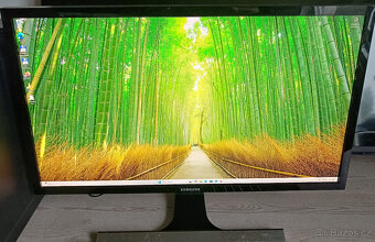 PC sestava-4x3.9Hz-8GB RAM-128GB+2TBHDD-28LCD-W11 - 2