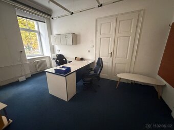 Kancelářský nábytek - 2