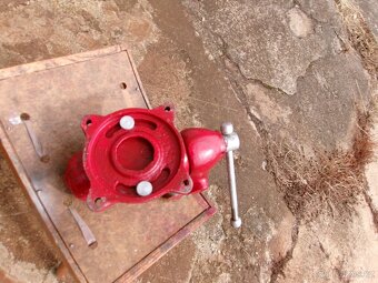 svěrák york 125 - 2