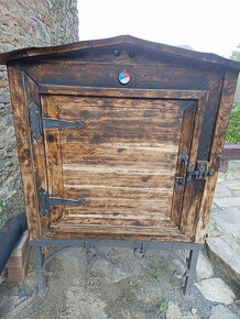Kovaná dubová udírna - 2
