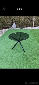 Konferencni stolek nove - 2