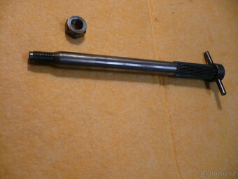 Přední oska ČZ 125 t - 2