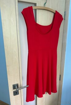 Dám. červené mini šaty, Lindex, vel. S, sleva. - 2