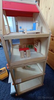 Domeček pro panenky - 2