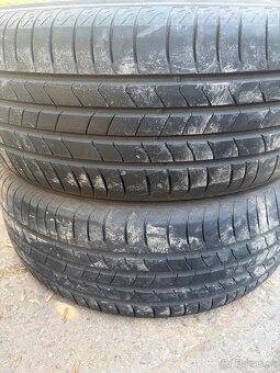 Kumho 215/55/17 - 2