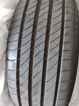 Prodám pneu MICHELIN - 2