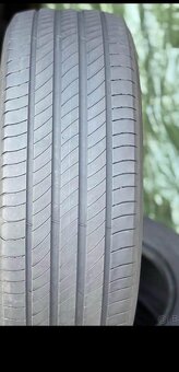 Letni pneu Michelin 205/55r17 - 2