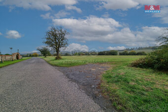 Prodej pozemku k bydlení, 1556 m², Valeč, ul. Podbořanská - 2